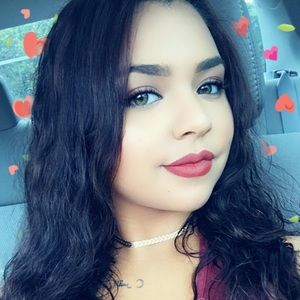 Meet your Posher, Andrea